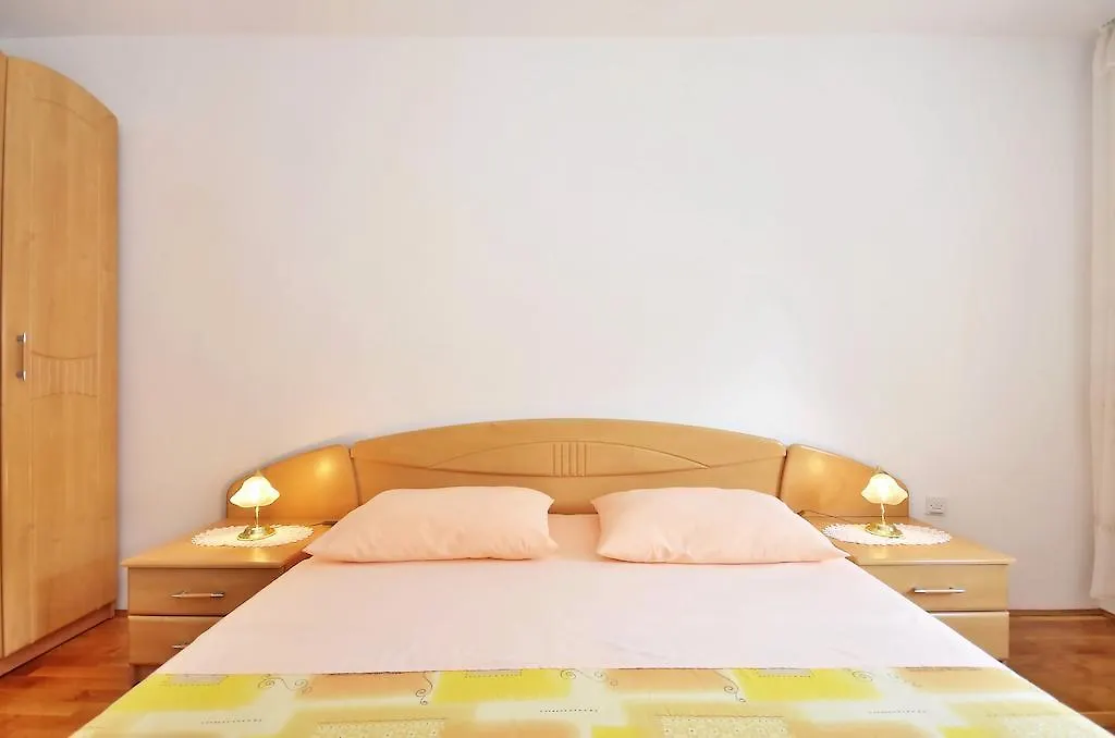 Apartment Good Choice Split