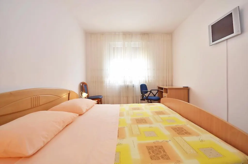 Apartment Good Choice Split