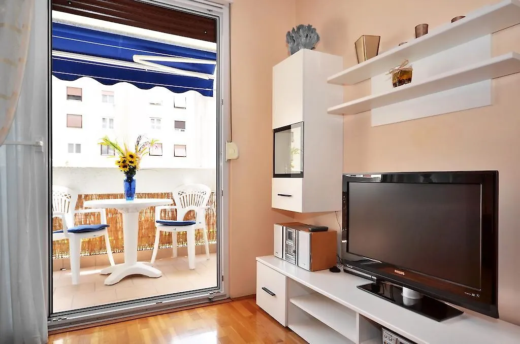 Apartment Good Choice Split